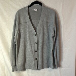 💕3/$15💕 Gray Button-Up Cardigan